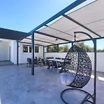 Ferienhaus Mit Privatpool Fuer 5 Personen Ca 100 Qm In Pula, Istrien Istrische Riviera